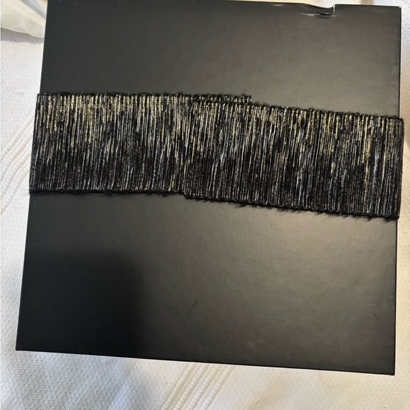 Authentic Chanel box - Picture 5 of 5